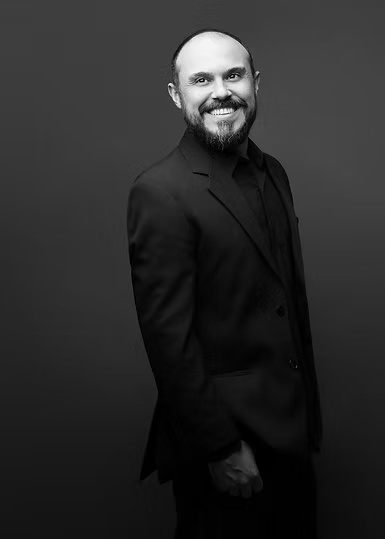Retrato de Ricardo Castro